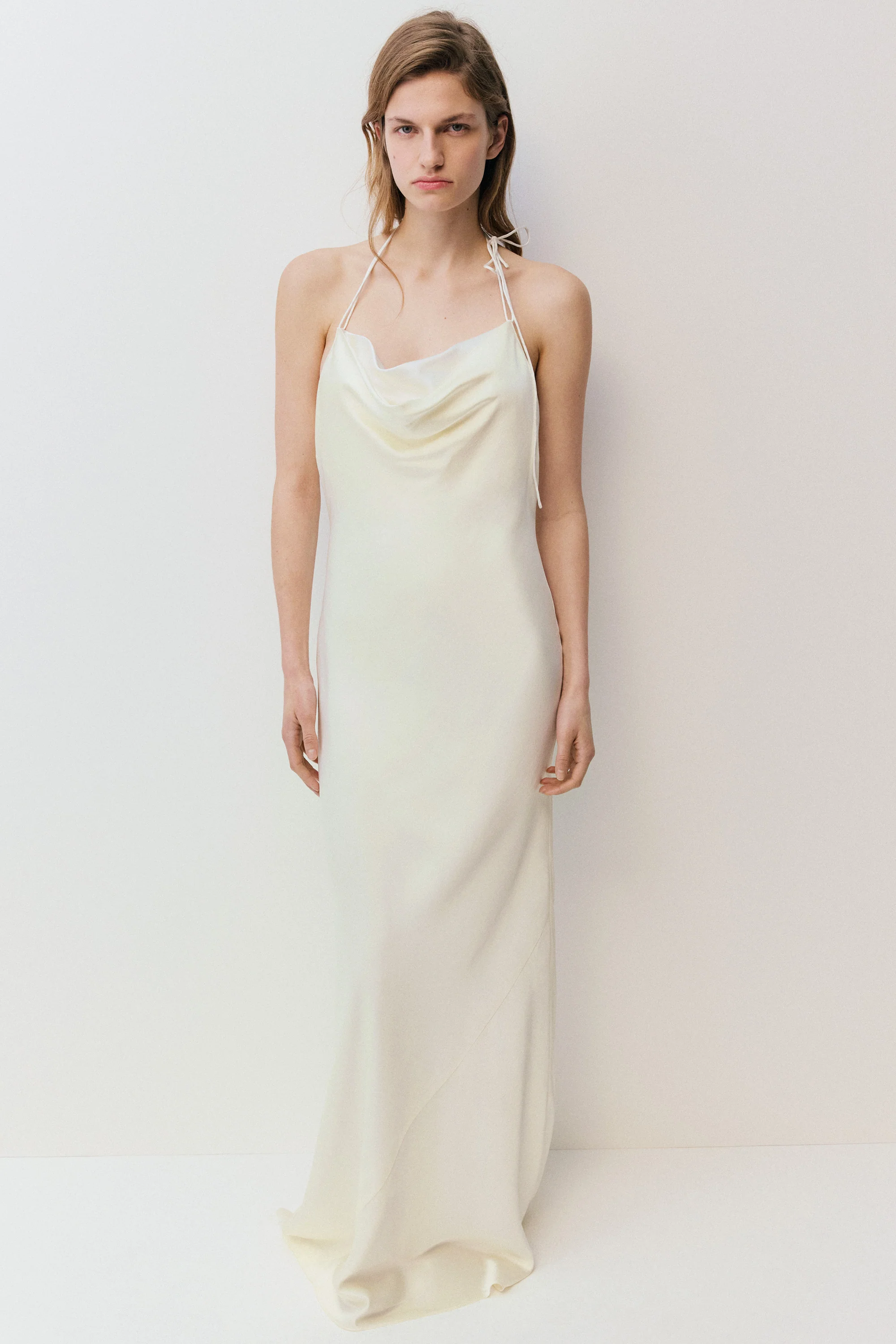 Sophisticated Femininity for the Modern Woman